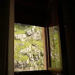 Hotel Garganta Del Cares *
