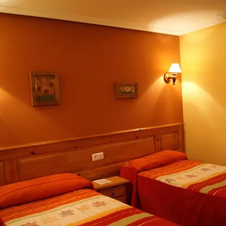 Garganta Del Cares Hotel *